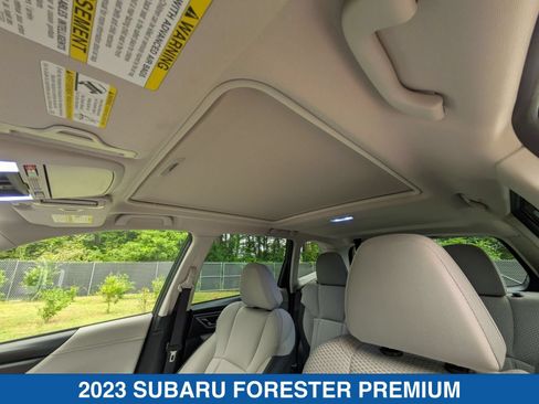 Used 2023 Subaru Forester Premium AWD/4WD image 28