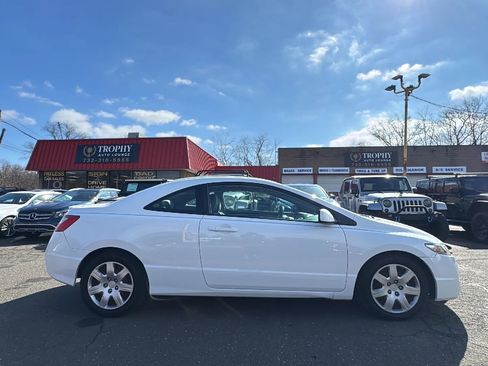 Used 2010 Honda Civic LX image 4