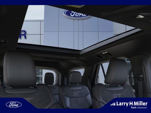 New 2026 Ford Explorer ST w/ Sun And Sound Package image 22