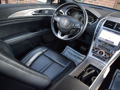 Used 2020 Lincoln MKZ AWD w/ Convenience Package image 17
