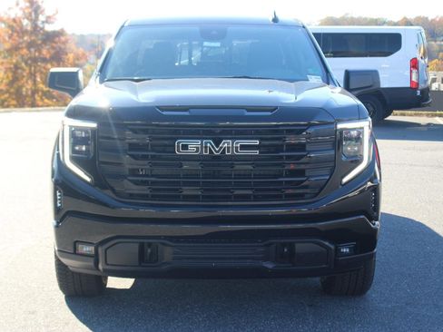 New 2026 GMC Sierra 1500 Elevation image 2