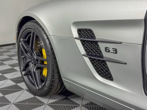 Used 2011 Mercedes-Benz SLS AMG Coupe image 21