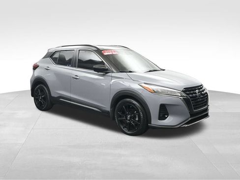 Used 2021 Nissan Kicks SR FWD image 7