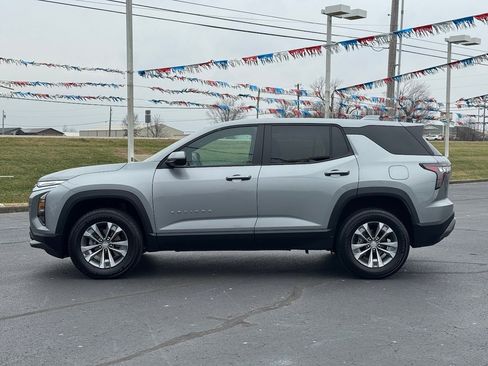 Used 2025 Chevrolet Equinox LT image 8