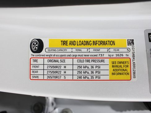 Used 2024 Cadillac Escalade Premium Luxury w/ LPO, Floor Liner Package AWD/4WD image 38