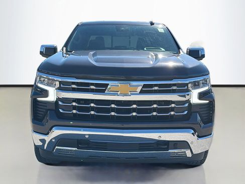 Used 2022 Chevrolet Silverado 1500 LTZ w/ LTZ Premium Package image 9