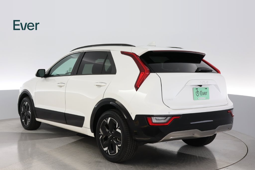 Used 2024 Kia Niro Wave FWD image 17