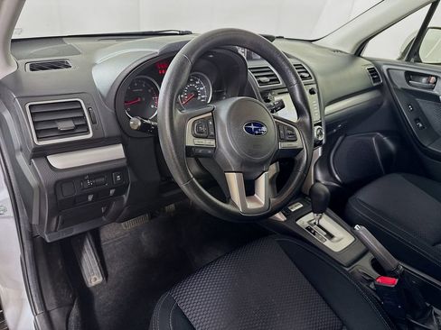 Used 2017 Subaru Forester 2.5i Premium w/ All-Weather Package AWD/4WD image 9