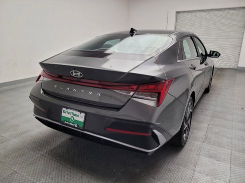 Used 2025 Hyundai Elantra SEL FWD image 7