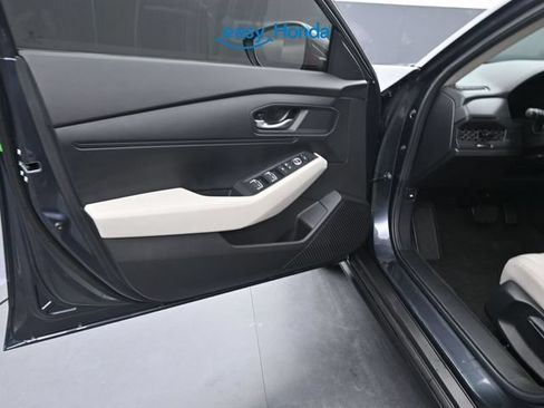 Used 2025 Honda Accord LX image 17