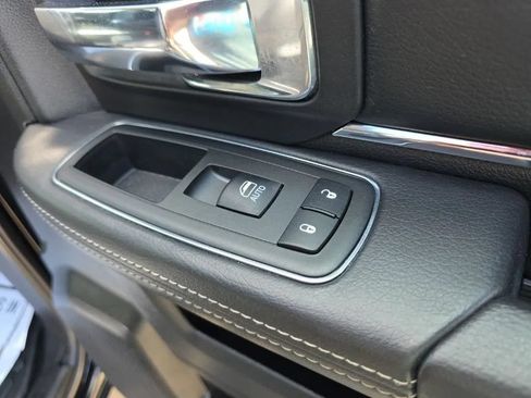 Used 2015 RAM 1500 Laramie w/ Convenience Group AWD/4WD image 22