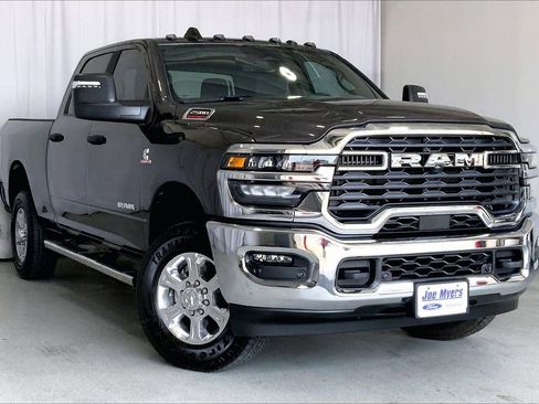 Used 2025 RAM 2500 Lone Star image 1