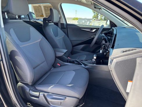 Used 2026 Kia Niro LX FWD image 34