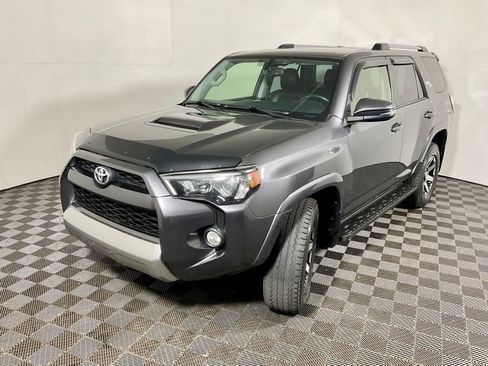 Used 2018 Toyota 4Runner TRD Off-Road AWD/4WD image 12