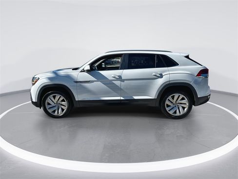 Used 2022 Volkswagen Atlas Cross Sport SE image 5