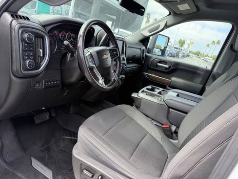 Used 2021 Chevrolet Silverado 3500 LT w/ Convenience Package AWD/4WD image 4