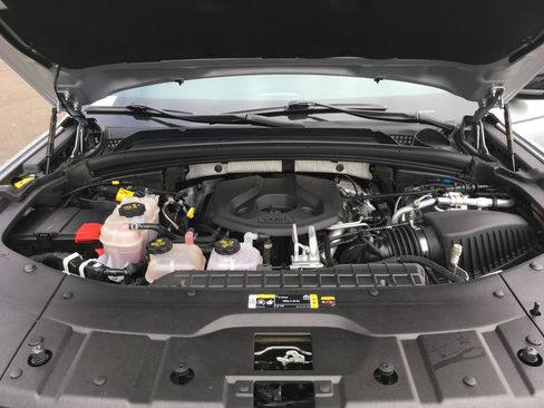 Used 2024 Jeep Grand Cherokee Trailhawk AWD/4WD image 12
