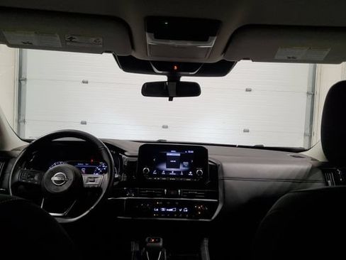 Used 2024 Nissan Pathfinder SV AWD/4WD image 22
