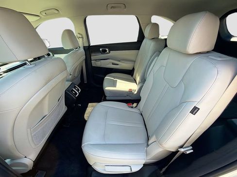 Used 2025 Kia Sorento EX FWD image 24