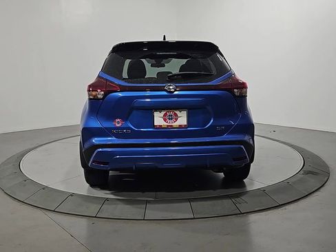 Used 2021 Nissan Kicks SR w/ SR Premium Package image 4