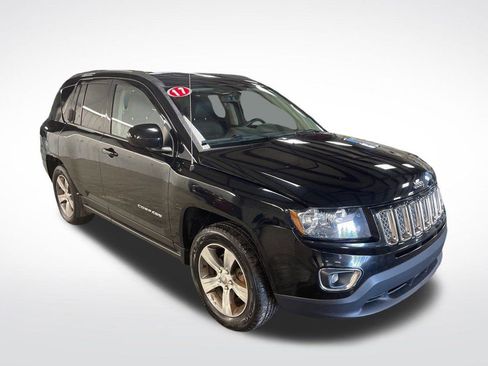 Used 2017 Jeep Compass High Altitude image 3