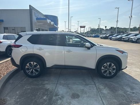 Used 2023 Nissan Rogue SV AWD/4WD image 6