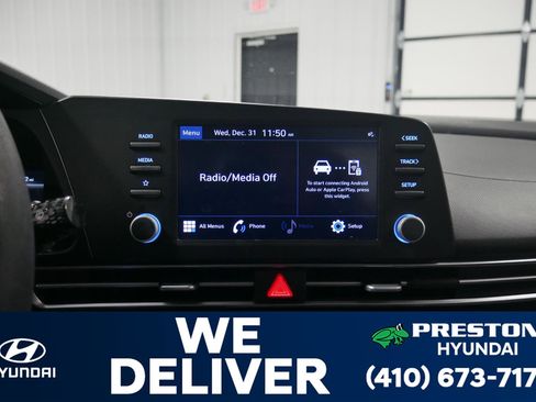 Used 2023 Hyundai Elantra SEL image 21