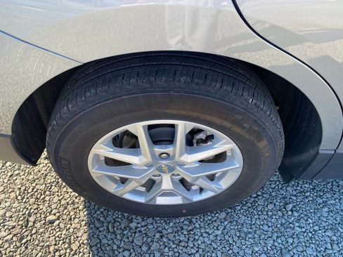 Used 2023 Chevrolet Equinox LT image 24