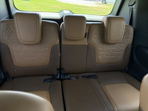 Certified 2025 Nissan Armada Platinum Reserve AWD/4WD image 19