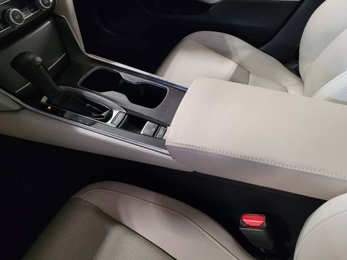 Used 2018 Honda Accord LX image 26
