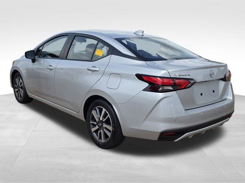 Used 2025 Nissan Versa SV FWD image 8