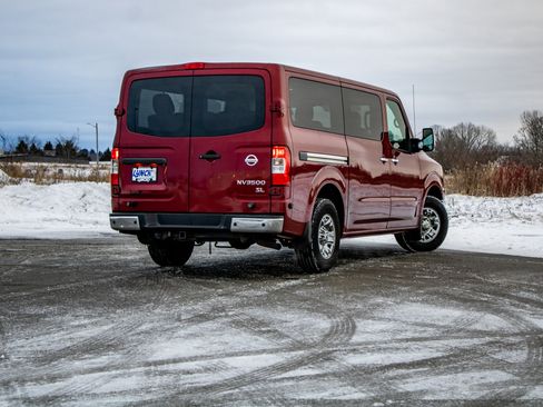 Used 2017 Nissan NV 3500 SL image 10