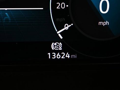 Certified 2025 Volkswagen Atlas Cross Sport SE image 2