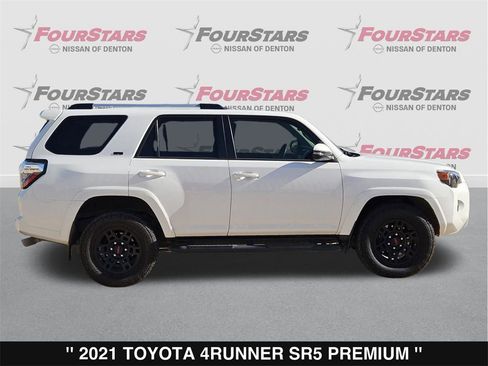 Used 2021 Toyota 4Runner SR5 Premium image 4