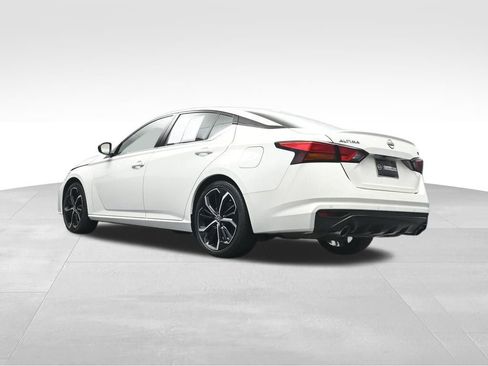 Used 2024 Nissan Altima 2.5 SR FWD image 26