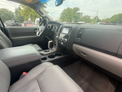Used 2014 Toyota Sequoia Limited AWD/4WD image 15