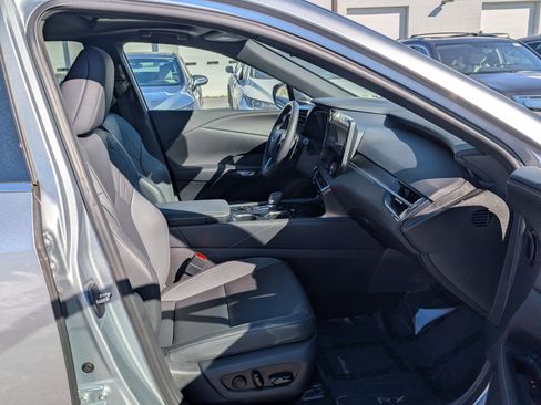 Certified 2025 Lexus RX 350 Premium image 11