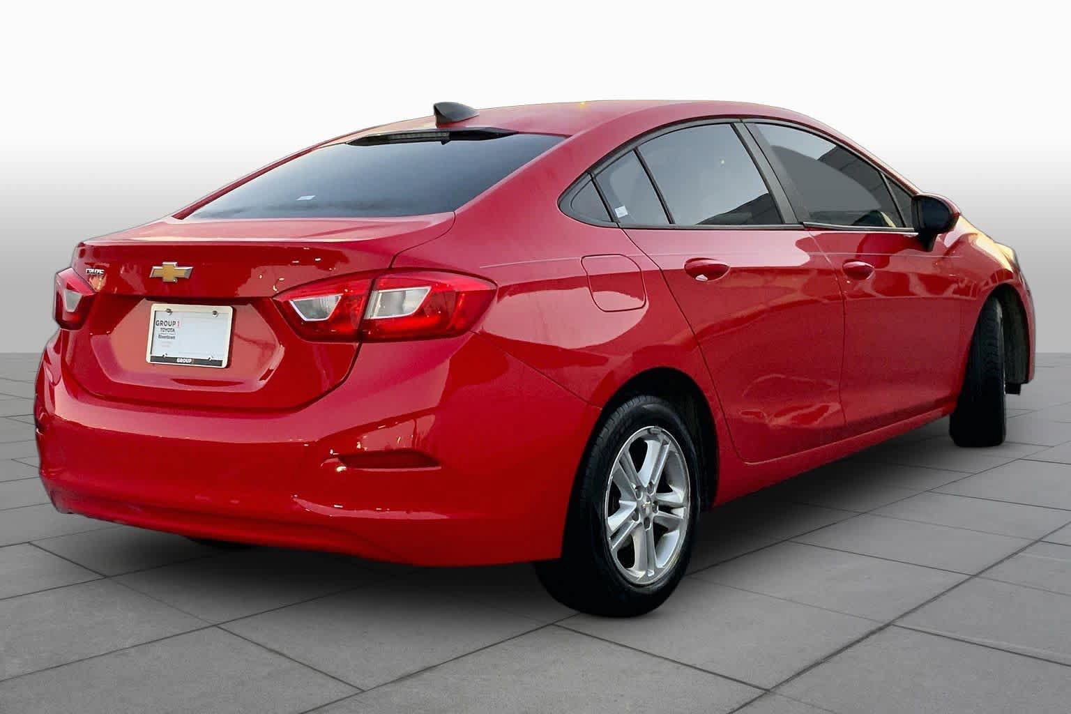 Used 2017 Chevrolet Cruze LS FWD image 12