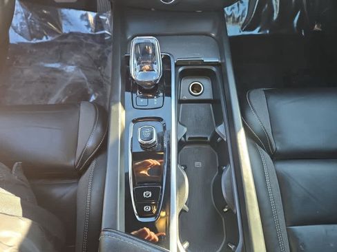 Used 2024 Volvo S60 B5 Plus w/ Protection Package Premier AWD/4WD image 16