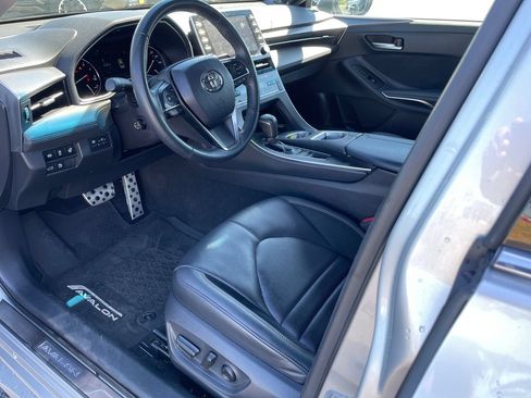 Used 2019 Toyota Avalon Touring w/ All Weather Liner Package FWD image 9