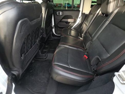 Used 2022 Jeep Wrangler Unlimited Rubicon w/ Xtreme Recon 35" Tire Package image 17