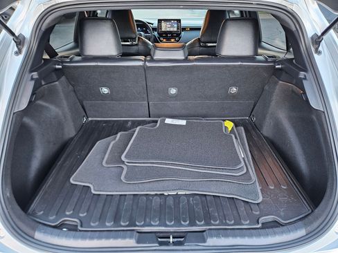 Used 2020 Toyota Corolla XSE image 32