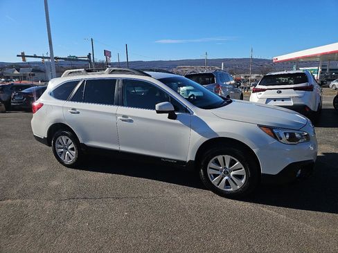 Used 2016 Subaru Outback 2.5i Premium image 36