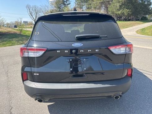 Used 2022 Ford Escape SE w/ SE Sport Appearance Package FWD image 5