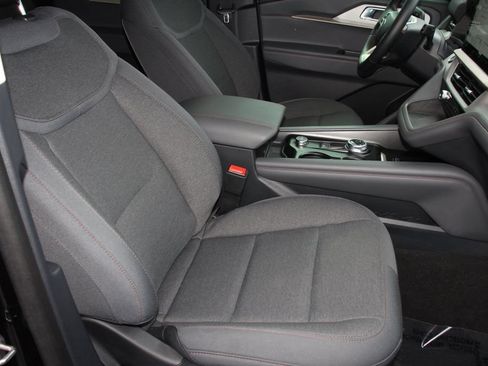 Certified 2025 Ford Explorer Active AWD/4WD image 29