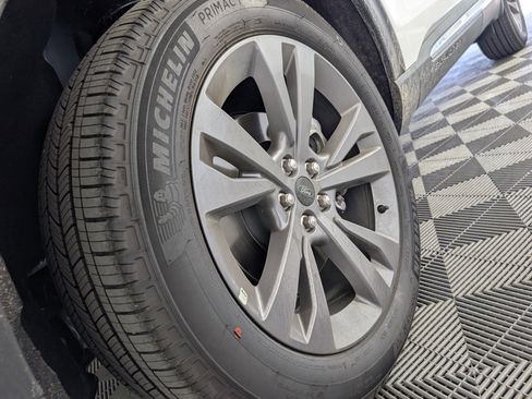 New 2025 Ford Explorer Active w/ Active Comfort Package image 9