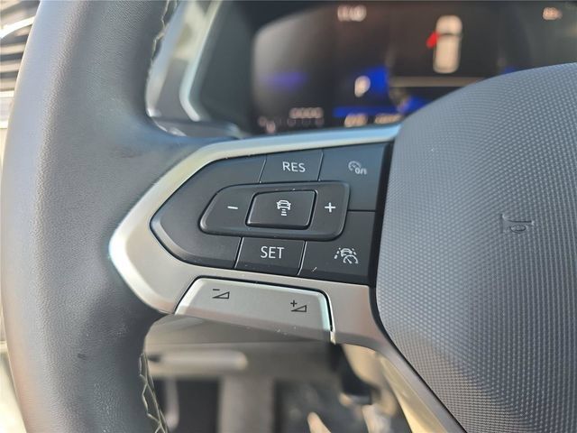 Used 2024 Volkswagen Tiguan SE FWD image 23