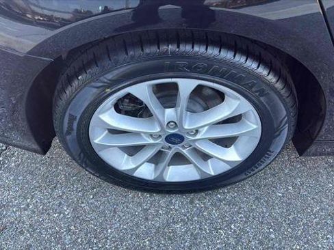 Used 2020 Ford Fusion SEL image 12