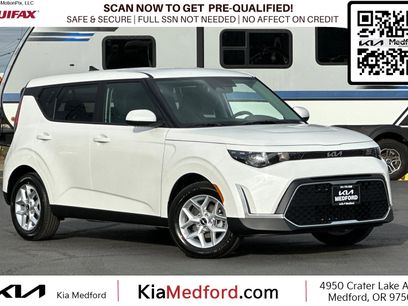 New 2025 Kia Soul LX