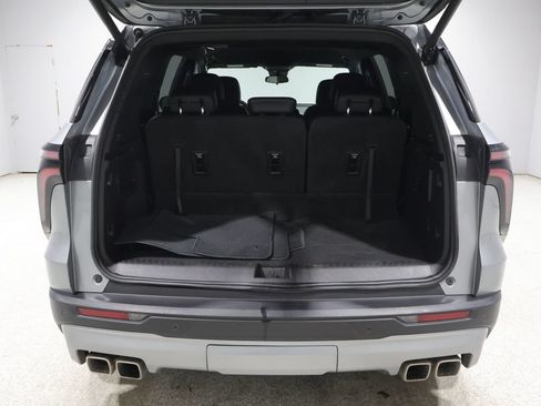 Used 2026 Chevrolet Traverse LT AWD/4WD image 20